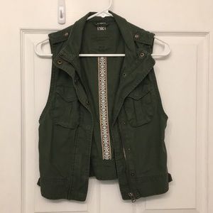 Aeropostale navy green vest